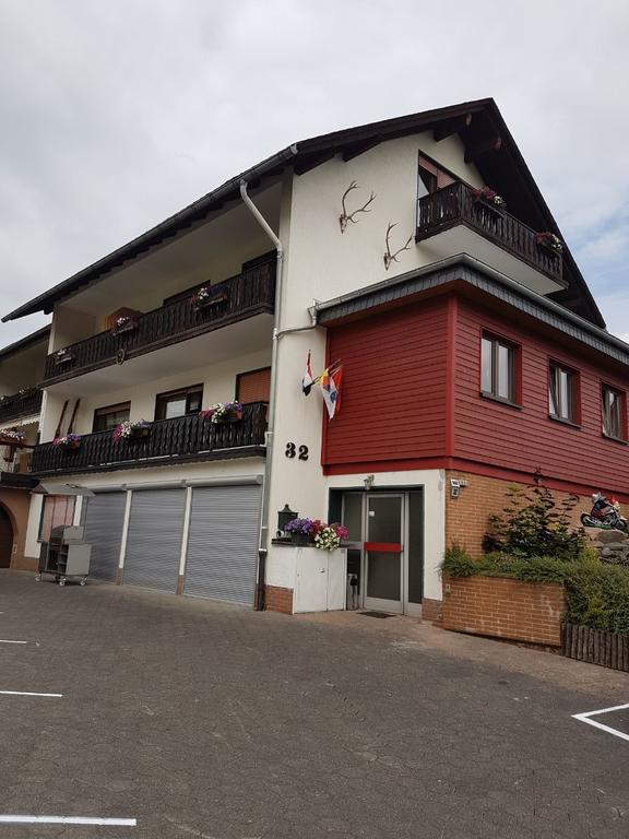 Claudias Wohlfuhlpension Willingen  Exteriör bild